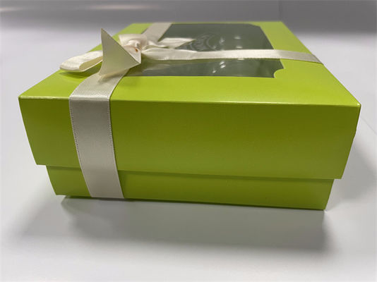 Boîte de macarons verts avec couvercle clair Emballage de macarons biodégradables personnalisé