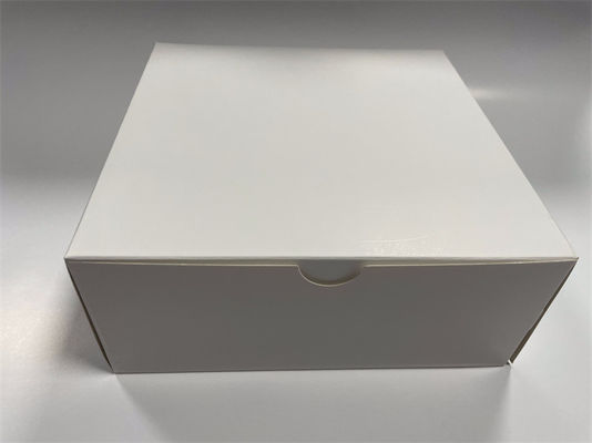Boîtes d'emballage en relief blanche CMYK Boîtes cadeau en carton blanc